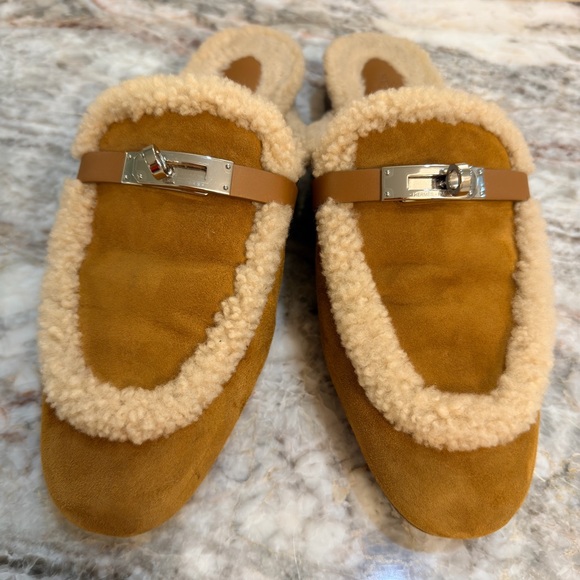 Hermes Shoes - Hermes Oz Mules suede goatskin and shearling, gold color Size 40, US 9,5. Slides